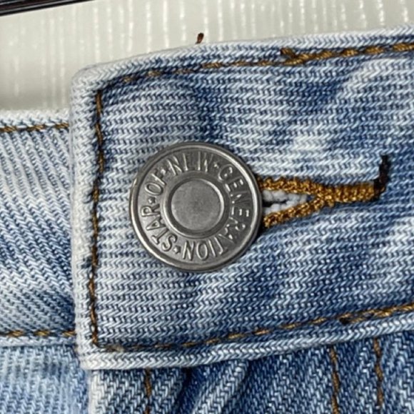 SONG | Embroidered Super High Rise Distressed Denim Shorts Light Wash | Size 27 - Picture 3 of 9